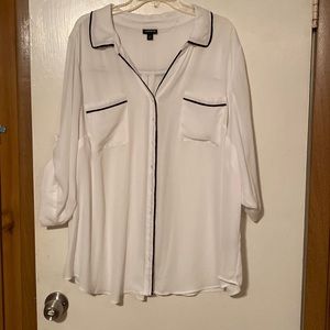 Like new button down blouse by Torrid